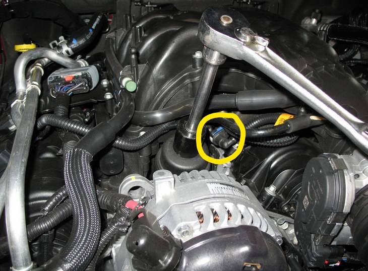 Fuel rail location question on a 2013 jk ? - Jeep Wrangler ... superwinch wiring diagram explanation 